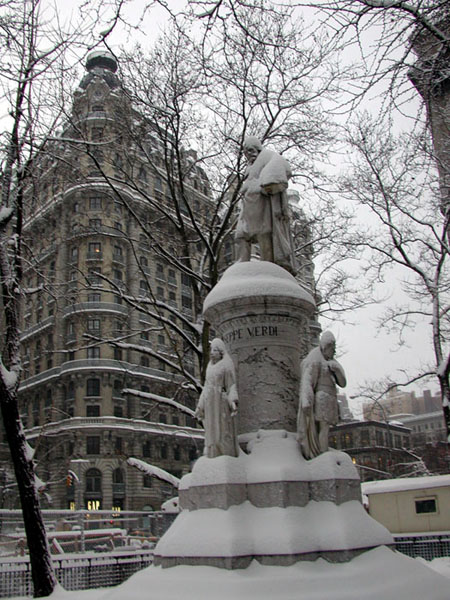 NYC Blizzard of 2000 –