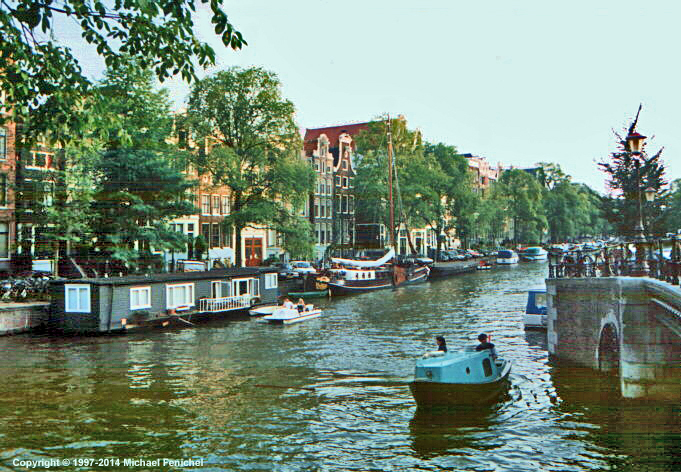 [Amsterdam Canal - Photo by Fenichel]