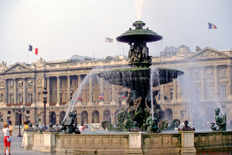 [Place de la Concorde]