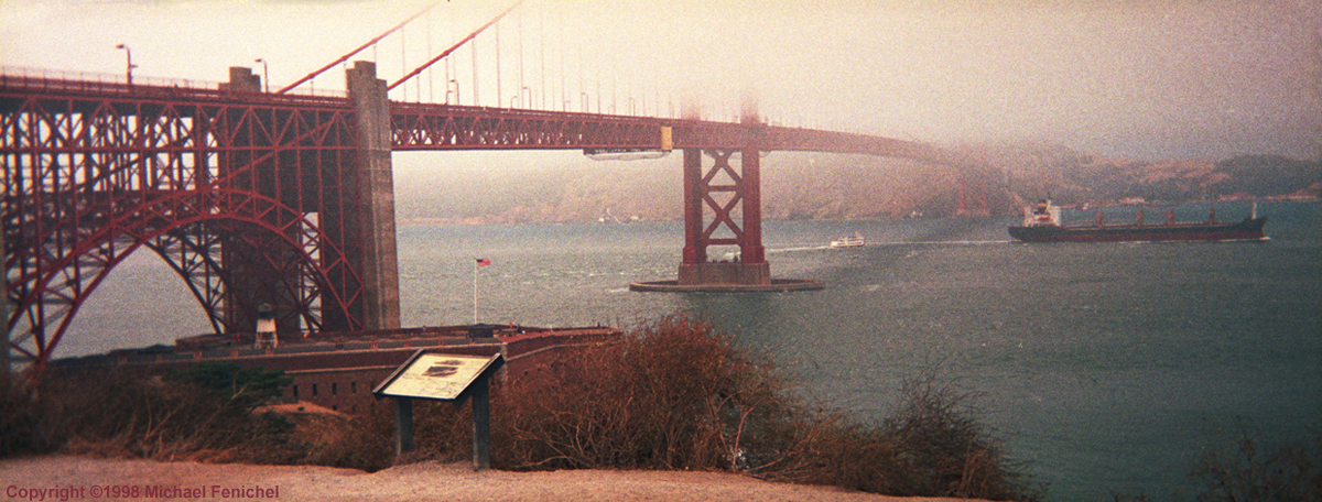 [Fog and the Golden Gate Bridge - Panorama]