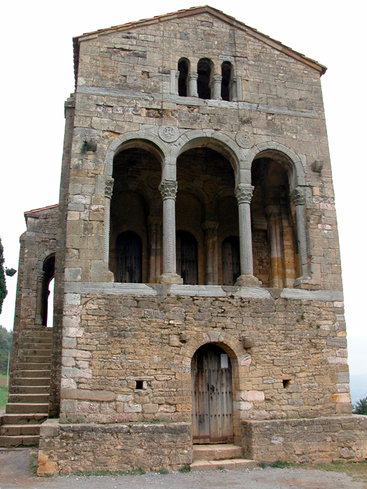 [Iglesia de Santa María del Naranco ]