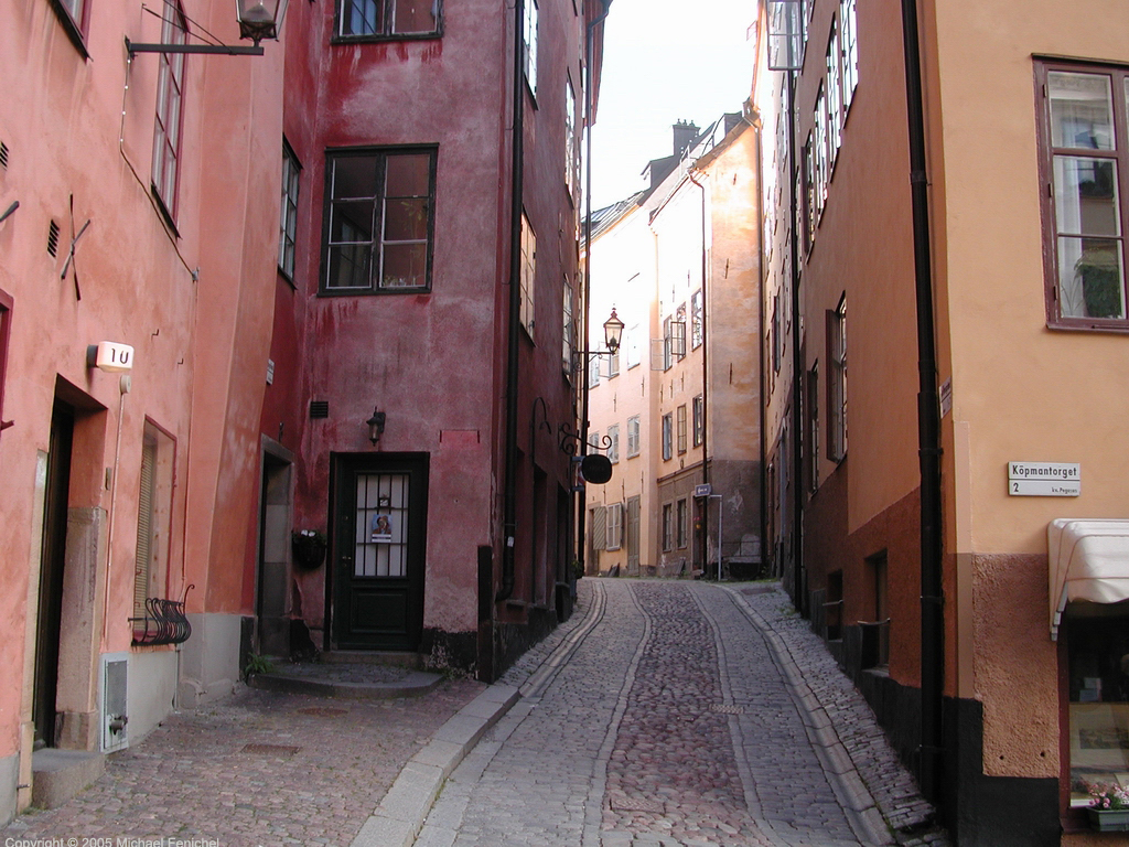 [Gamla Stan - Wide Alleyway]