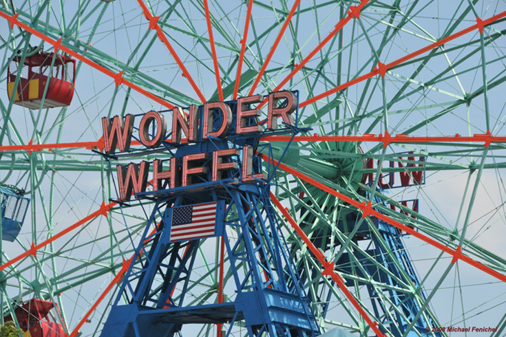 [Wonderwheel - Upclose]